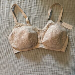 Understance Wireless Bra size 38 DD New With Tags